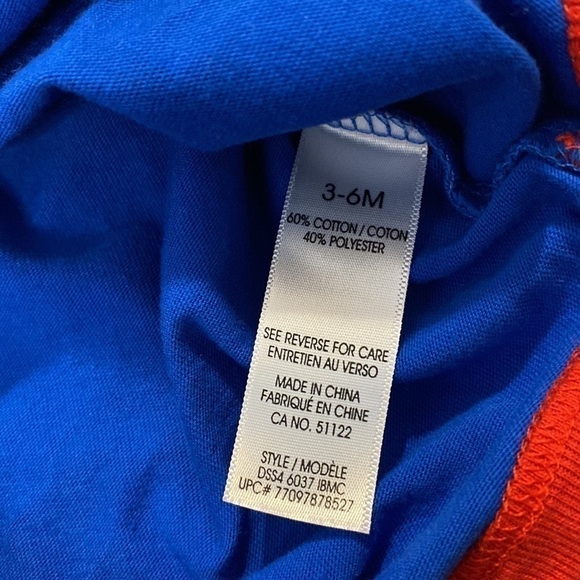 DISNEY Baby Super Mickey Onesie with Cape  (Size 3-6 months) - Picture 6 of 10